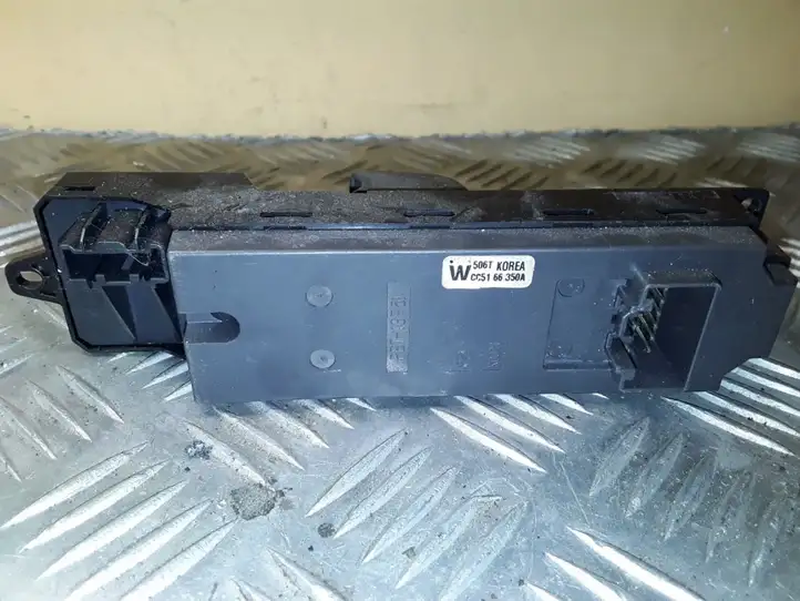 Mazda 5 (2005 - 2010) CC5166350A Кнопка стеклоподъемников — фото 2