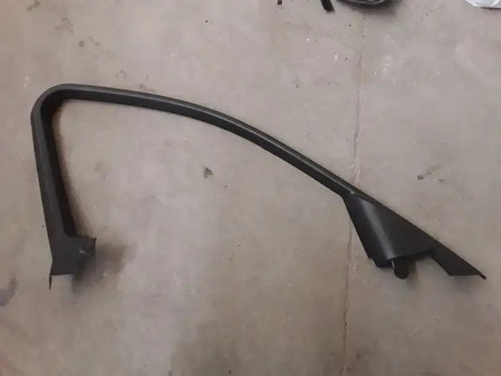 BMW 3 F30 F35 F31 (2012 - 2018) 7259381 Накладка стекла передней двери — фото 2
