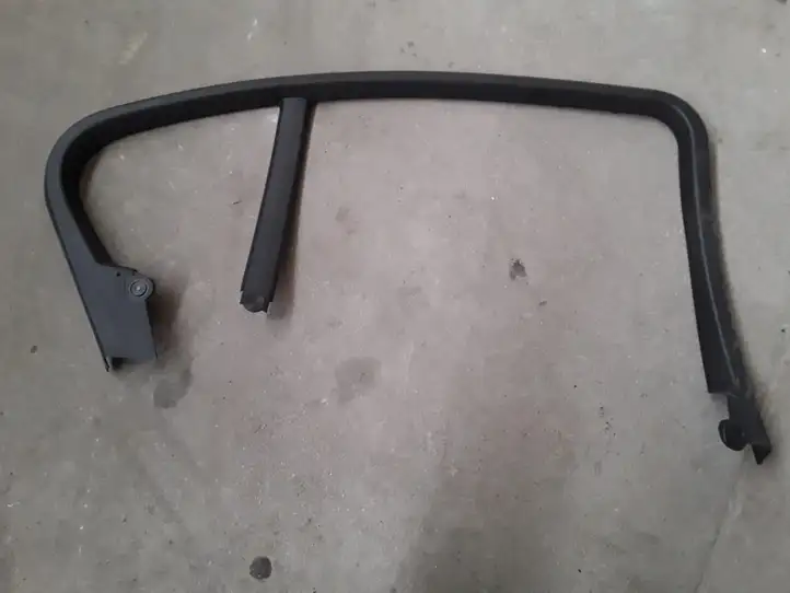 BMW 3 F30 F35 F31 (2012 - 2018) 7259709 Накладка стекла задней двери — фото 1