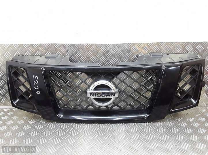 623115X00C Nissan Navara Grotelės priekinės