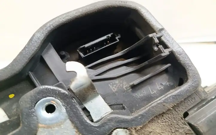 BMW 5 GT F07   7149447 Замок задней двери