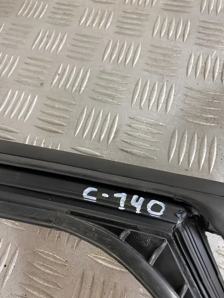 Audi A6 C7 (2014 - 2018) 4K9839432C Уплотнитель задней двери — фото 4