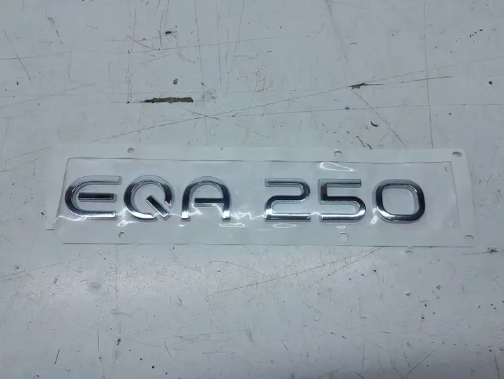 Mercedes-Benz EQA (2021 - ) A2438170500 Эмблема модели — фото 2