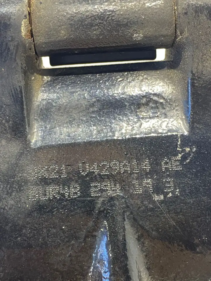 Ford Transit Custom (2014 - )  BK21V429A14AE  Верхняя петля багажной двери