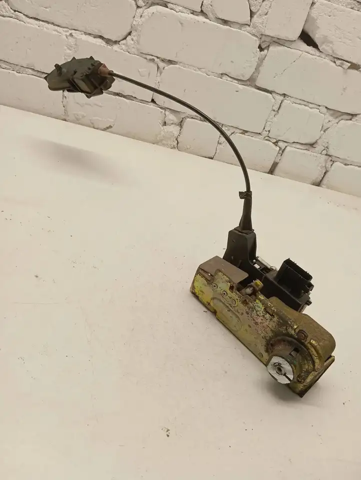 Ford Transit (2000 - 2006) YC1AV21812BL Замок передней двери — фото 1