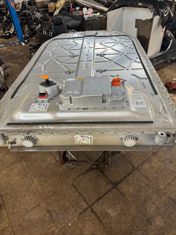 Jaguar I-Pace   J9D310B759CF  Аккумуляторная батарея гибридного / электрического автомобиля