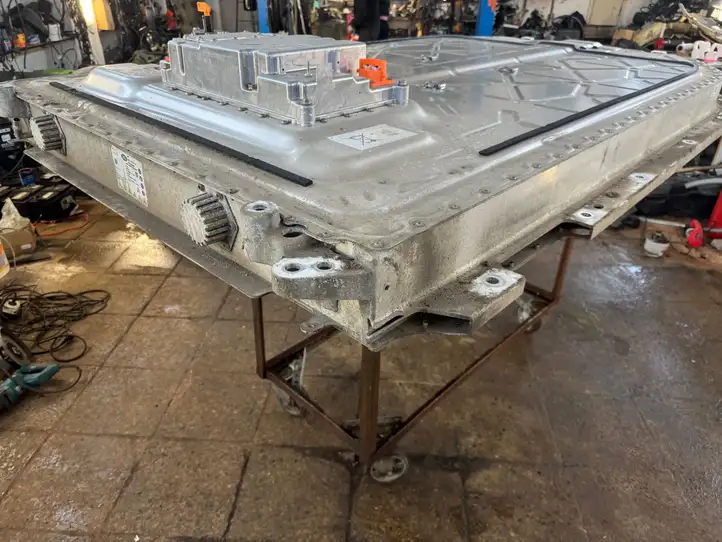 Jaguar I-Pace   J9D310B759CF  Аккумуляторная батарея гибридного / электрического автомобиля