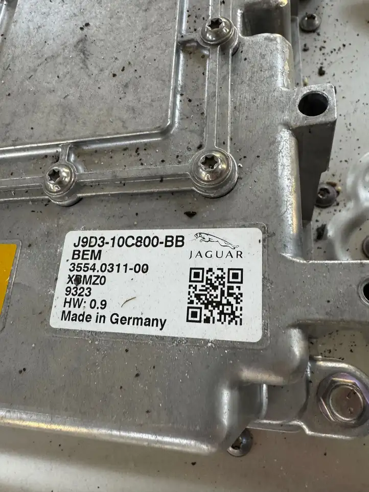 Jaguar I-Pace   J9D310B759CF  Аккумуляторная батарея гибридного / электрического автомобиля