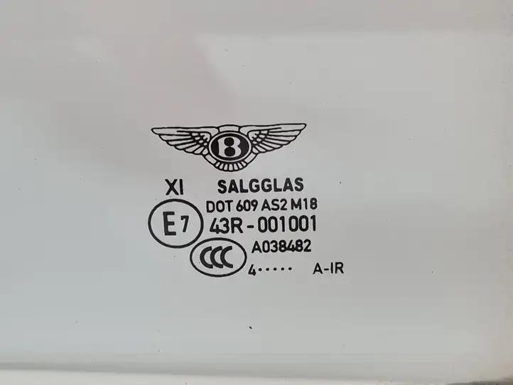 Bentley Flying Spur (2013 - 2019) 4W0839440RH Форточка двери — фото 2