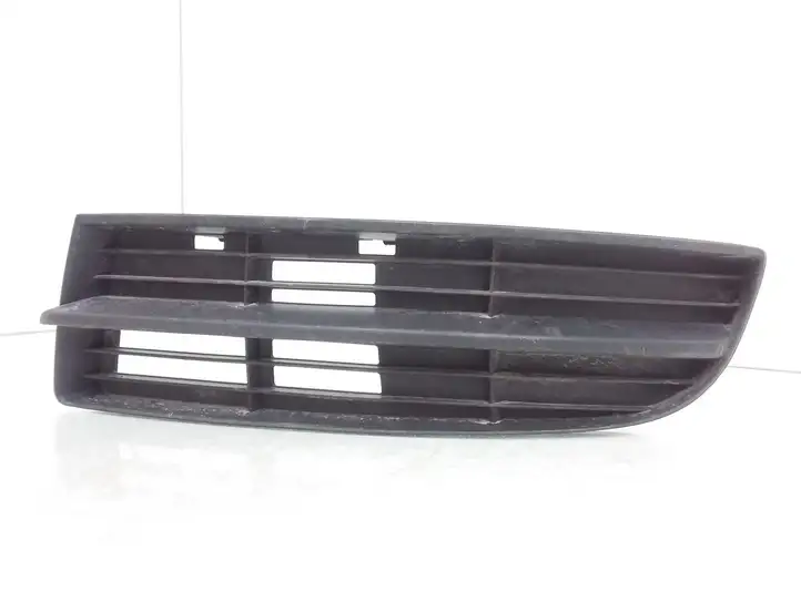 Volkswagen Touran I (2003 - 2010)  1T0853665 Нижняя решётка (из трех частей)