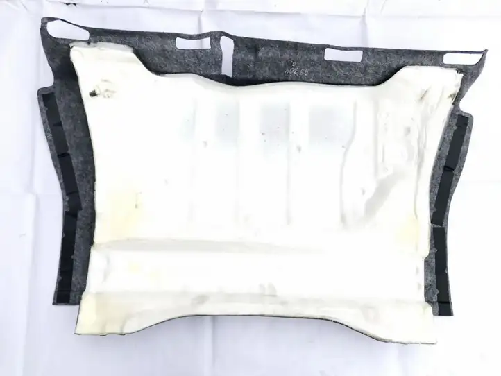 Tesla Model 3 (2017 - 2023) Прочие детали салона — фото 2