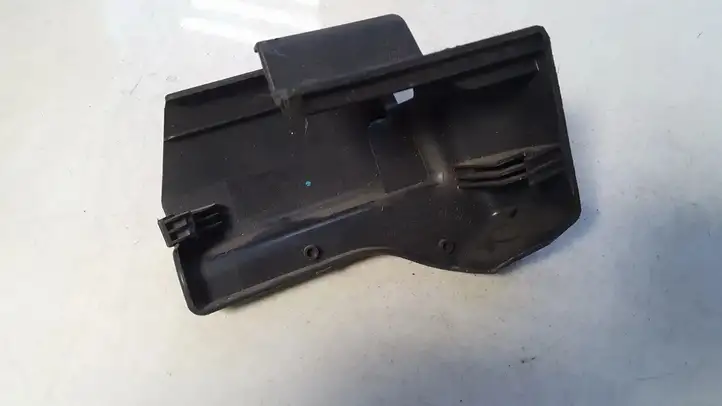 Toyota Avensis T250 (2003 - 2006) 7215705040 Прочие детали салона — фото 2