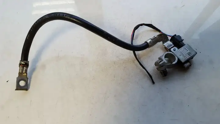 BMW 3 F30 F35 F31 (2012 - 2018) 61219117877 Плюсовой провод аккумулятора — фото 1