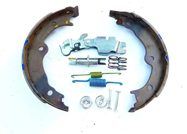 Lexus GS 250 300 350 300h 450h (2015 - 2020) 4653030040 Колодки ручного тормоза — фото 1