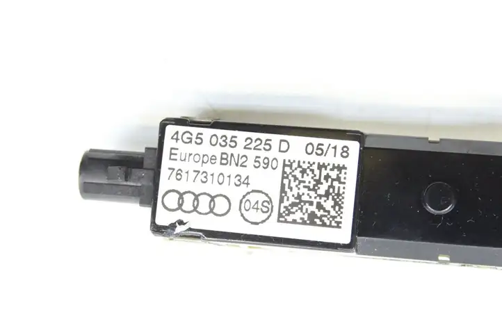 Audi A6 C7 (2014 - 2018) 4G5035225D Усилитель антенны — фото 3