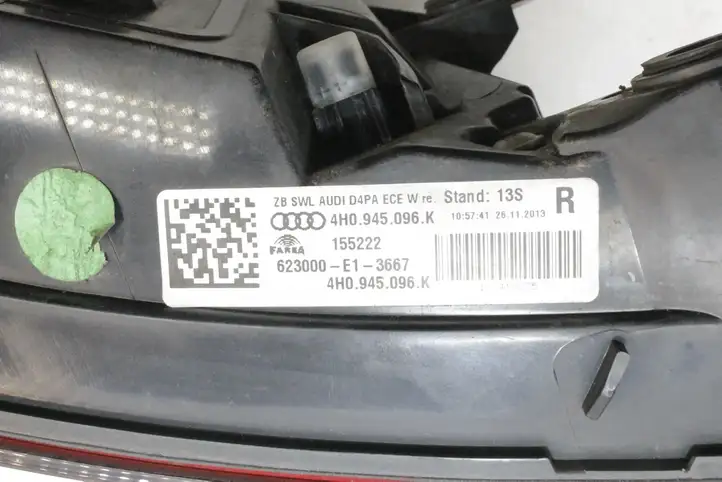 Audi A8 S8 D4 4H (2013 - 2017) 4H0945096K Задний фонарь в кузове — фото 2
