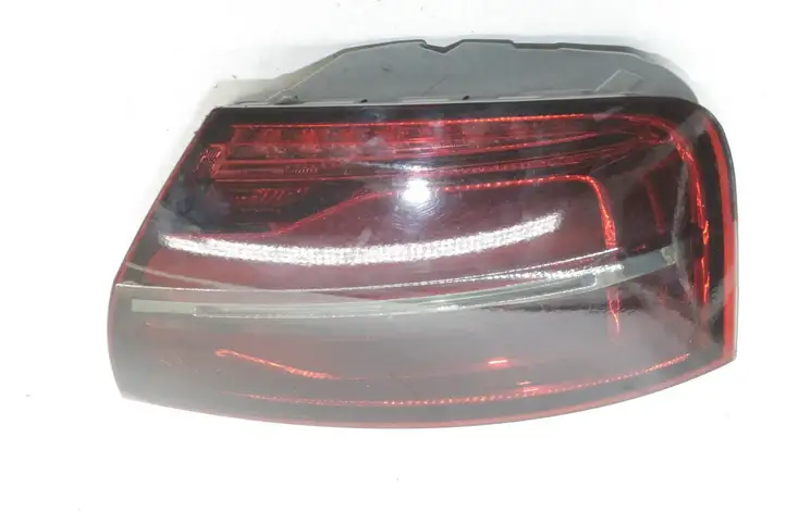 Audi A8 S8 D4 4H (2013 - 2017) 4H0945096K Задний фонарь в кузове — фото 3