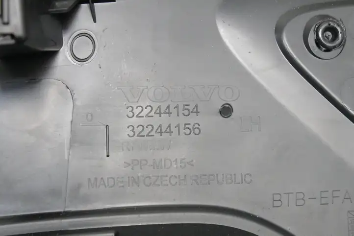 Volvo XC40 (2017 - ) 32244154 Прочие детали салона — фото 2