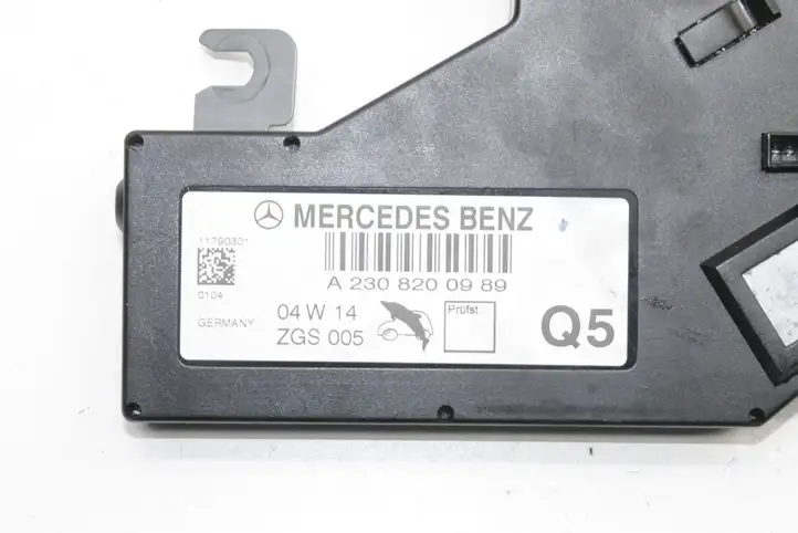 Mercedes-Benz SL R230 (2001 - 2012) A2308200989 Усилитель антенны — фото 9