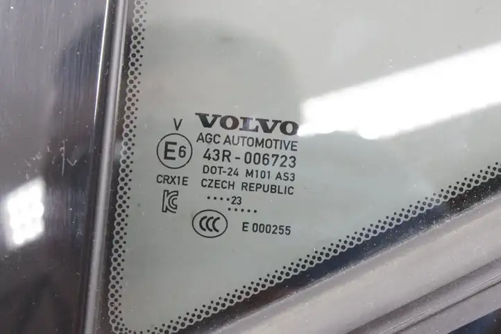 Volvo XC40 (2017 - ) 32244805 Стекло задней двери — фото 8