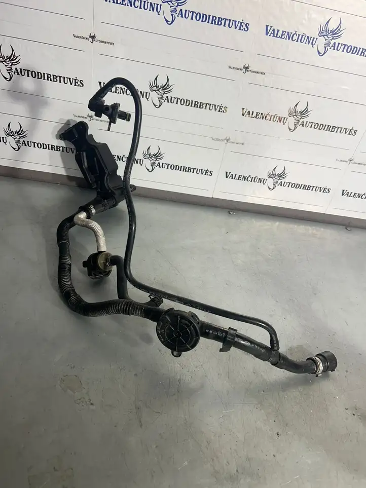 Mercedes-Benz B-class W246 (2014 - 2018) A2700180000 Шланг сапуна — фото 2