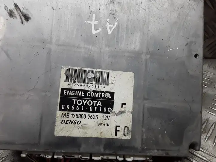Toyota Corolla Verso AR10 (2004 - 2009) 896610F10 Блок управления двигателем (ЭБУ) — фото 3