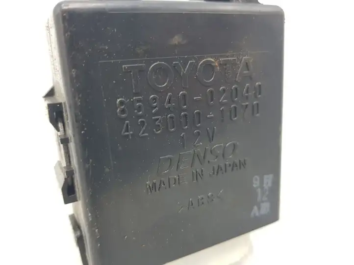 Toyota Auris 150 (2006 - 2012) 8594002040 Реле стеклоочистителей — фото 2