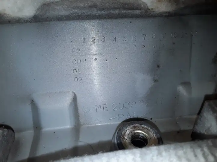 Mitsubishi Pajero (1999 - 2003) ME203822A1 Крышка двигателя декоративная — фото 2