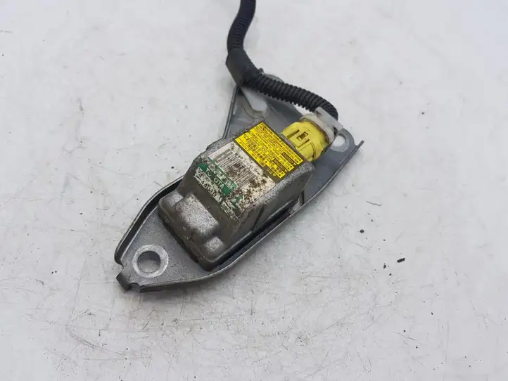 Toyota Avensis Verso (2001 - 2004) 8983044010 Датчик удара SRS — фото 1