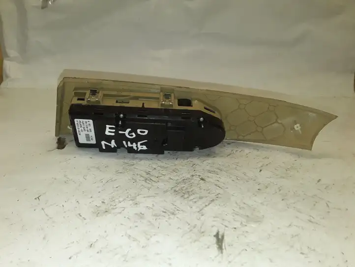 BMW 5 E60 E61 (2004 - 2010) 6951905 Кнопка стеклоподъемников — фото 3