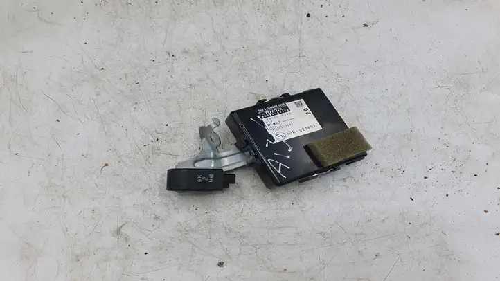 Toyota Corolla Verso AR10 (2004 - 2009) 8934064020 Прочие блоки управления — фото 1