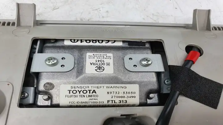 Lexus IS 220D-250-350 (2005 - 2010) 8973253050 Передняя подсветка — фото 3