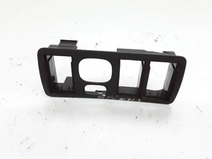Toyota Corolla E120 E130 (2004 - 2007) NOCODE Накладка кнопки регулировки зеркал — фото 3