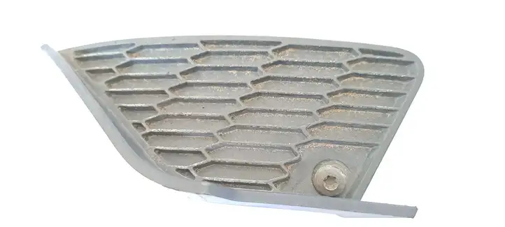 Citroen C5 (2008 - 2017) 9682247177 Решетка противотуманной фары — фото 1