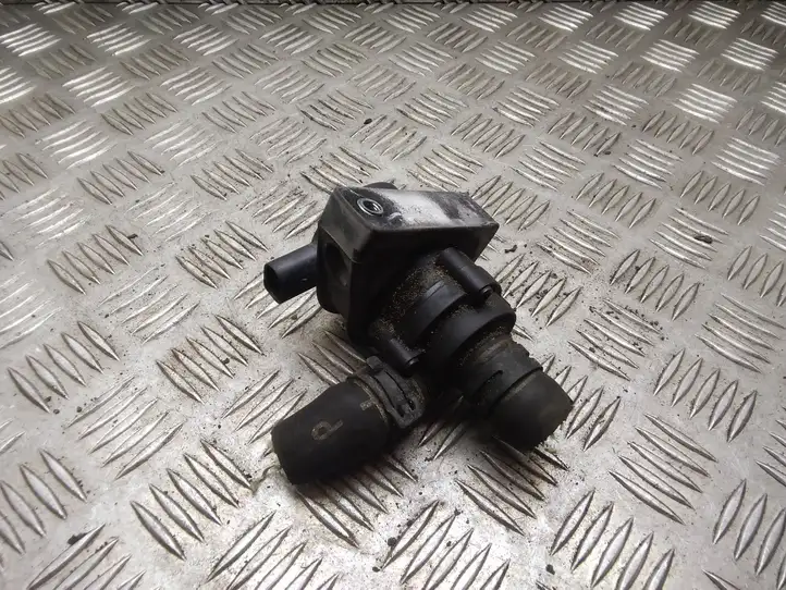 Audi A3/S3 8P (2004 - 2008) 1K0965561G Электроциркуляционный насос — фото 4