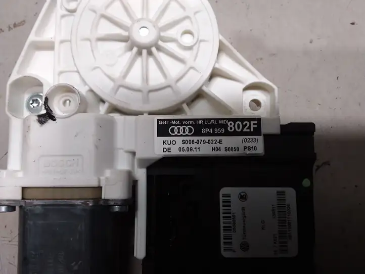 Audi A3/S3 8V (2012 - 2016) 8P4959802F Стеклоподъемник задней двери — фото 3
