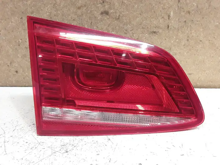 Volkswagen PASSAT B7 (2011 - 2014) 3AF945307 Задний фонарь в крышке багажника — фото 1