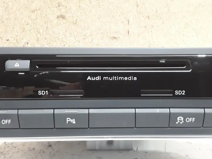 Audi A6 C7 (2014 - 2018) 4G1035182A Магнитола / мультимедийная система — фото 2