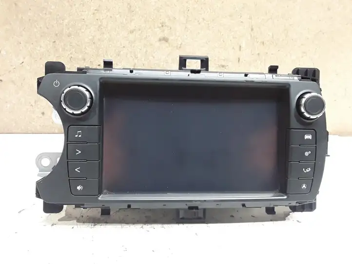 Toyota Yaris (2014 - 2019) 861400D010 Магнитола / мультимедийная система — фото 1