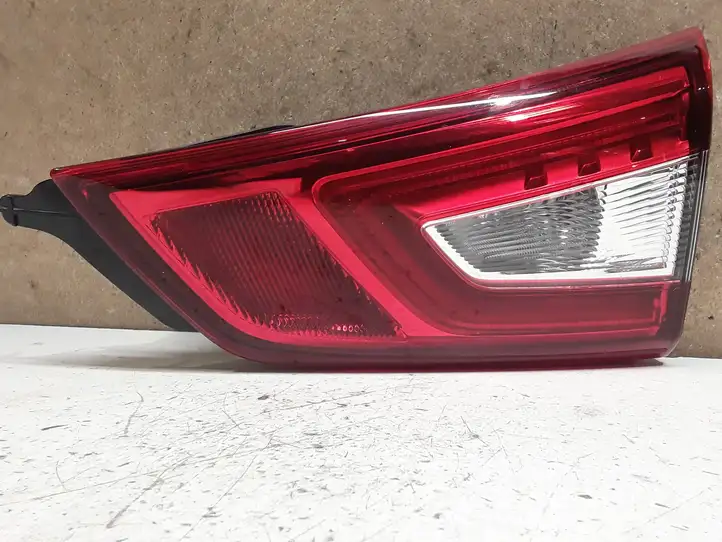 Nissan Qashqai (2013 - 2017) 265504EA5C Задний фонарь в крышке багажника — фото 1