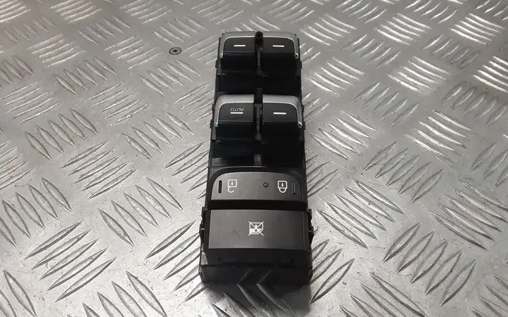 Kia Sportage (2018 - 2021) 93570F1520 Блок кнопок стеклоподъемников — фото 3