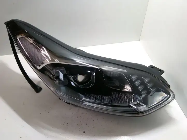 Kia Sportage (2018 - 2021) F192102200 Передняя фара — фото 1