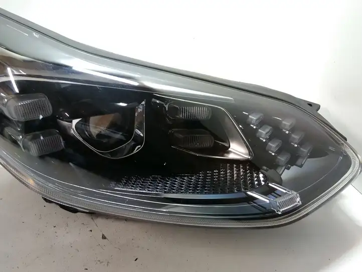 Kia Sportage (2018 - 2021) F192102200 Передняя фара — фото 10