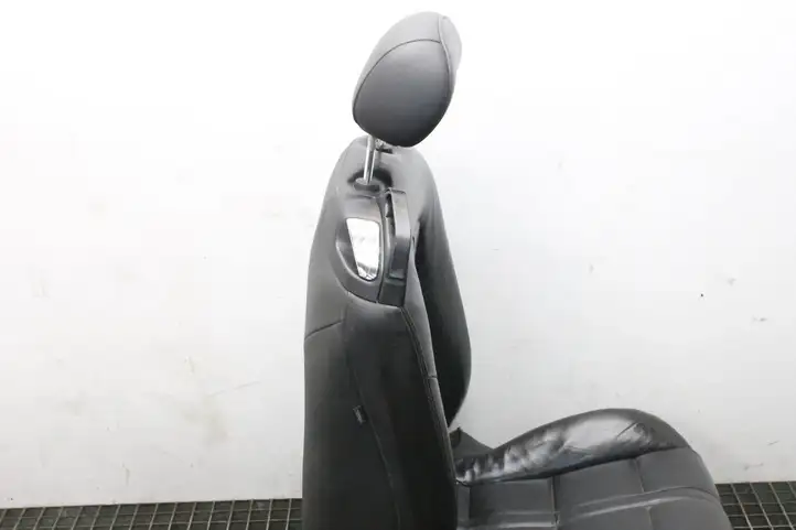 Jaguar XK - XKR (2004 - 2006) Переднее сиденье пассажира — фото 10
