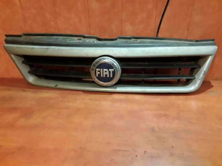 LS132915801 Fiat Ducato Grotelės viršutinės