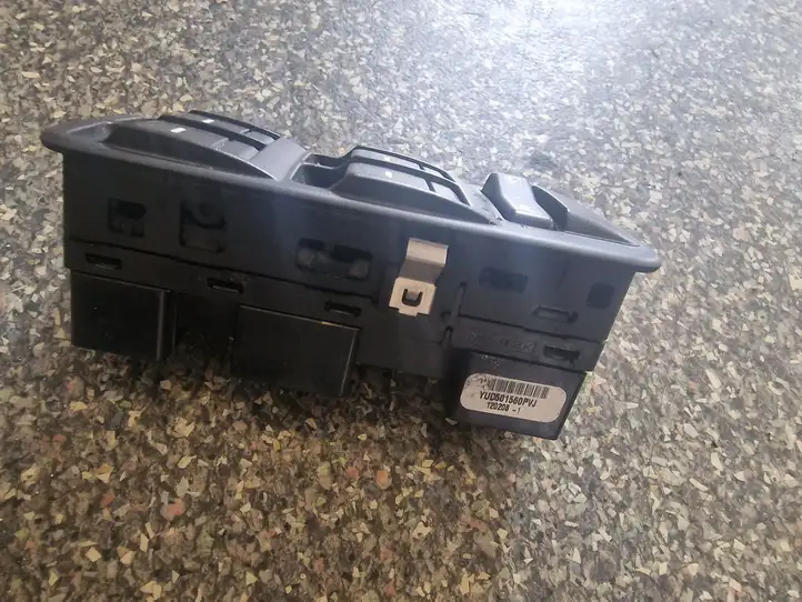 Land Rover Range Rover Sport L320 (2005 - 2009) Блок кнопок стеклоподъемников — фото 2