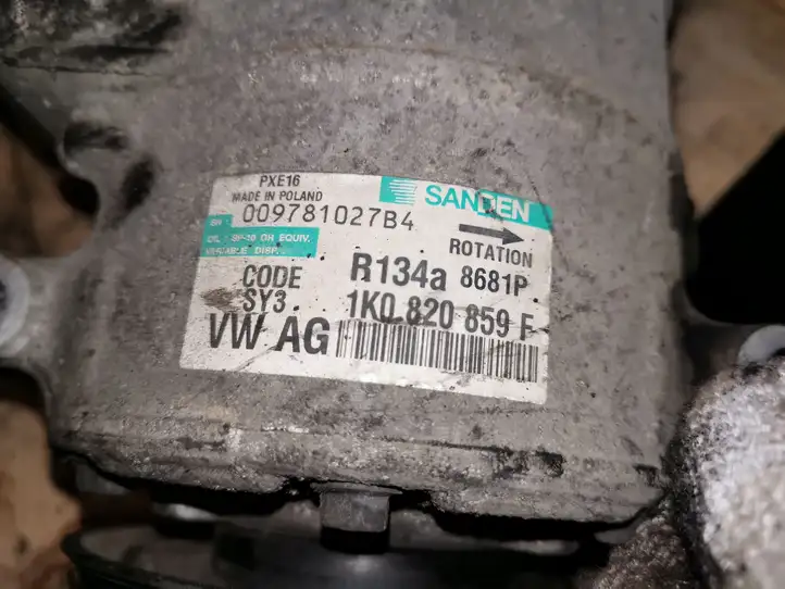Volkswagen PASSAT B6 (2005 - 2010) 1K0820859F Компрессор (насос) кондиционера воздуха — фото 2