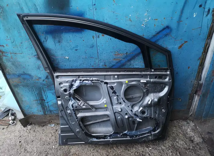 Toyota Corolla Verso E121 (2004 - 2007) Дверь — фото 2