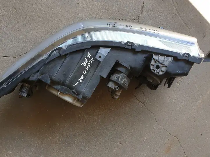 Honda Accord (2003 - 2007) Передняя фара — фото 3