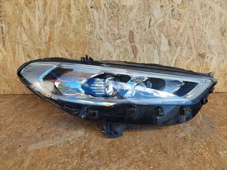 Ford Fusion II (2013 - ) Передняя фара — фото 1